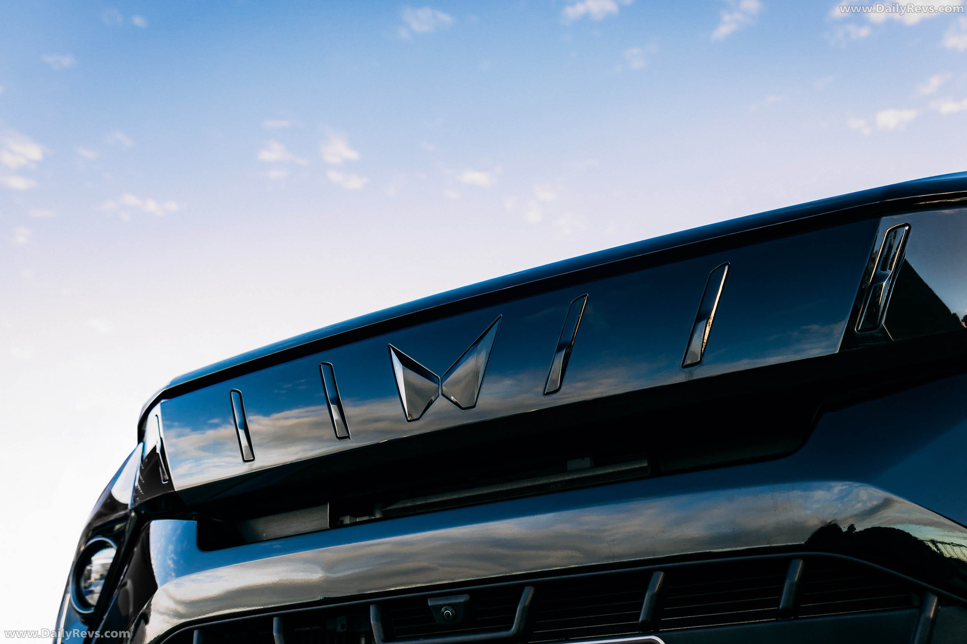 2026 Mahindra Motors XUV 3XO Black Anniversary Edition Exterior